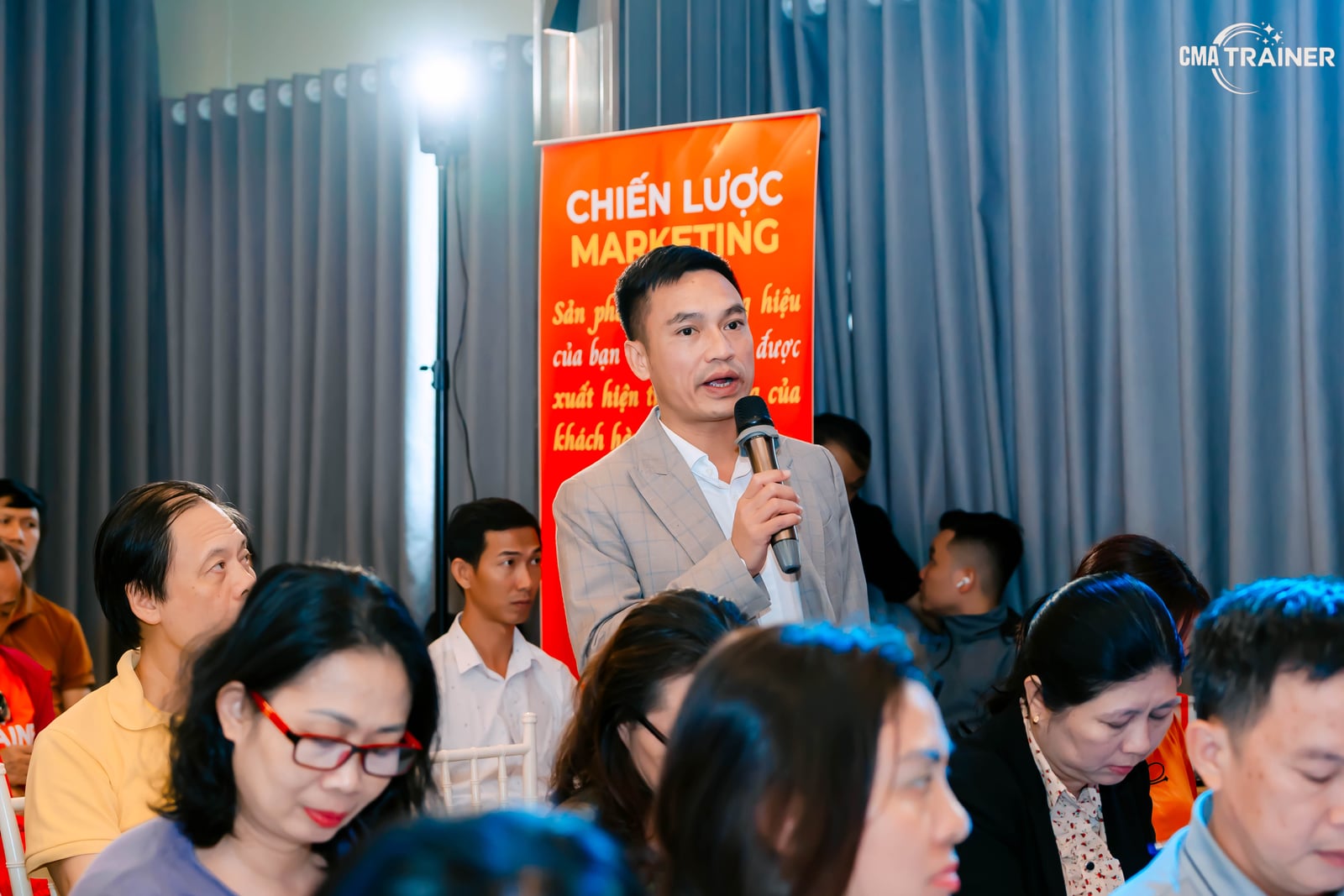 Khoảnh khắc học hỏi và chia sẻ của Nguyễn Tuấn Tú